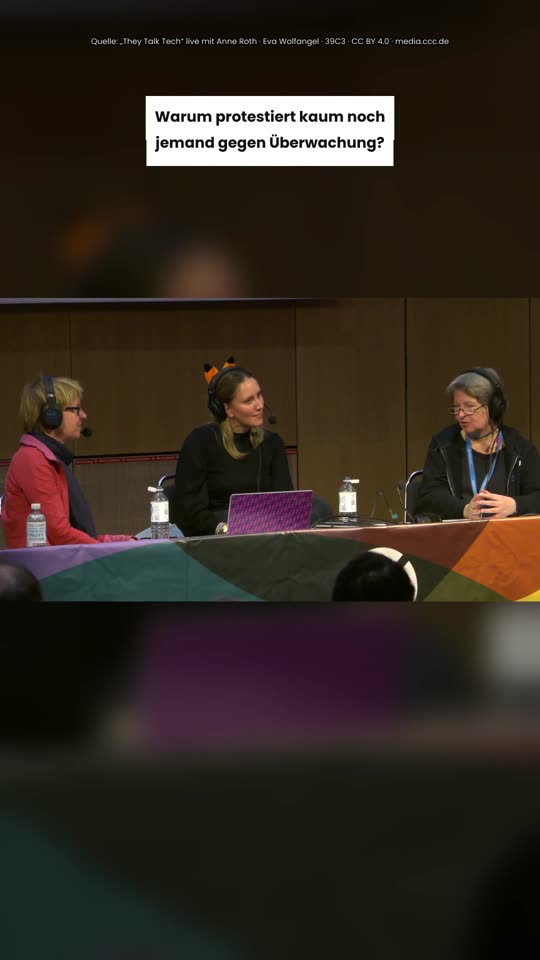 Panel discussion with German captions